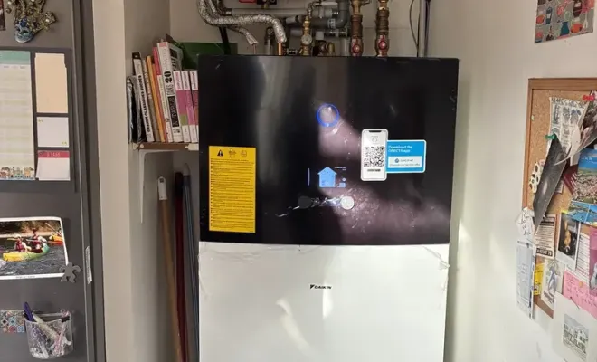 Remplacement chaudière gaz par pompe à chaleur Air/Eau Daikin avec ECS à Toulouse, Toulouse, ECO'NRJ